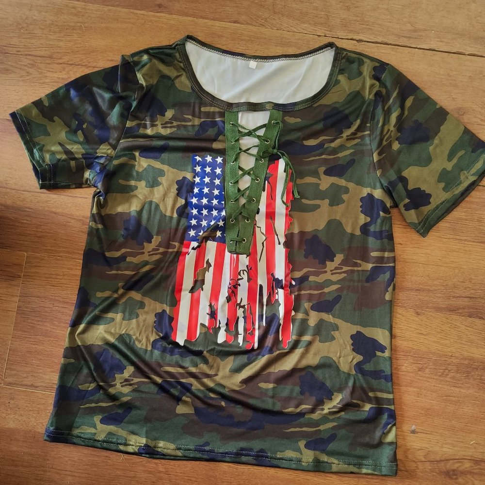 Camo USA flag design unisex t shirt size XL SALE